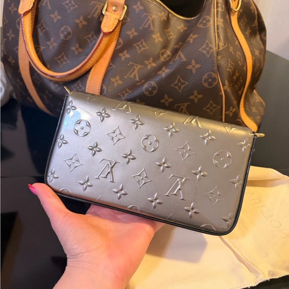 Louis Vuitton Gray Monogram Women's Bag - Picture 2 of 9
